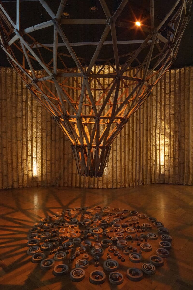 Ixua Time Space Existence - 04-ixua-room7-4.jpg